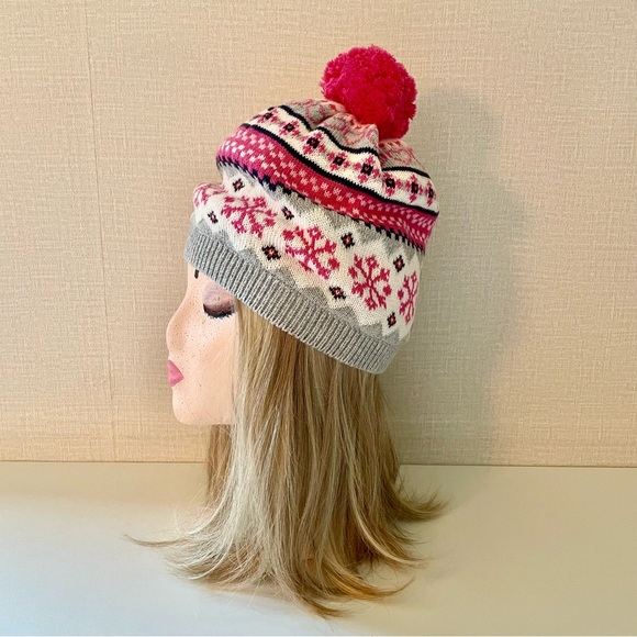 Ladies/Teen Knit Hat, Plush Lining, Nordic, Snowflake Print, Puffball at top. - Picture 4 of 6